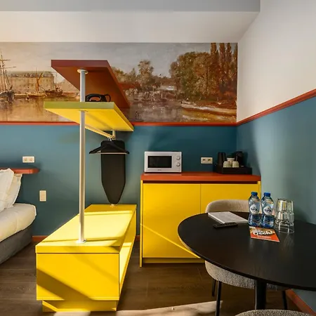 The Queen's Twelve By Romy&travis Apartmanhotel Brugge