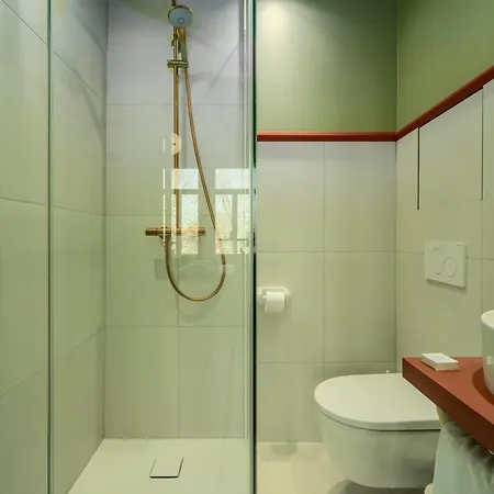 Aparthotel The Queen's Twelve By Romy&travis Bruges