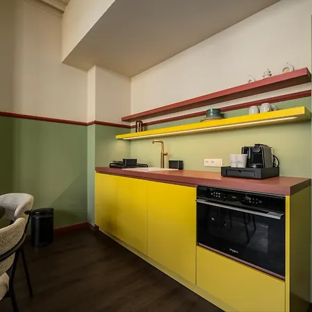 Apartmanhotel The Queen's Twelve By Romy&travis