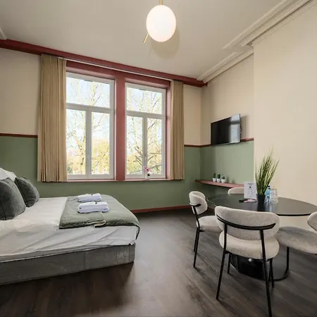 Apartmanhotel The Queen's Twelve By Romy&travis *