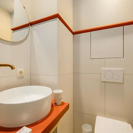 Apartmanhotel The Queen's Twelve By Romy&travis Brugge