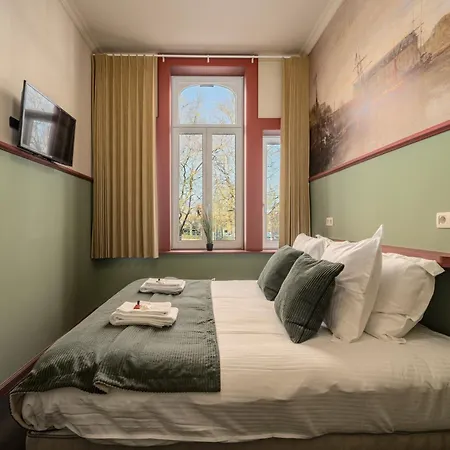 Apartmanhotel The Queen's Twelve By Romy&travis *
